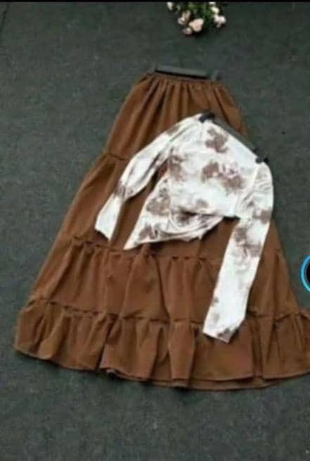 Ensemble jupe + body longue manche décolté