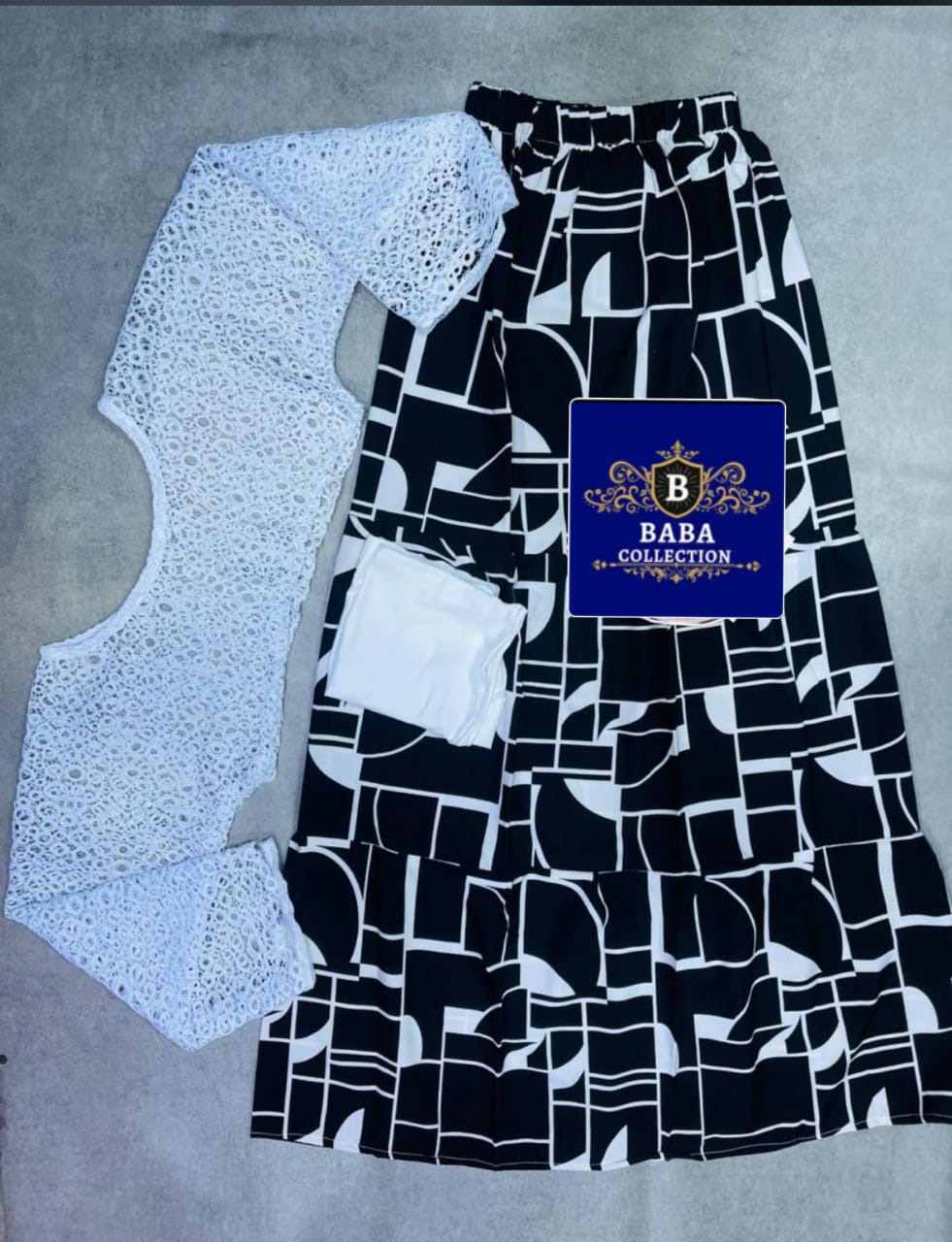 Ensemble jupe + haut avec chaîne - Miniature 2